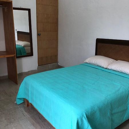 Airport Sleepy Inn Канкун Экстерьер фото
