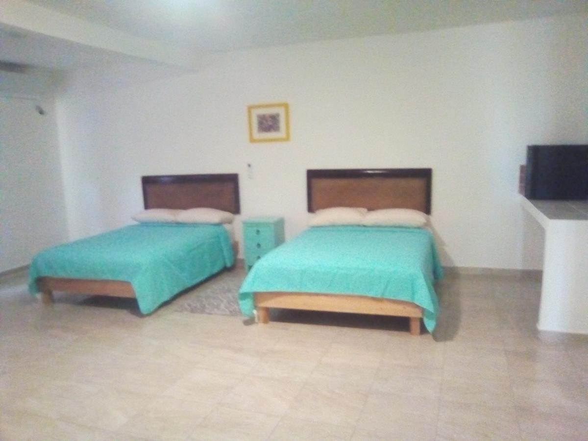 Airport Sleepy Inn Канкун Экстерьер фото