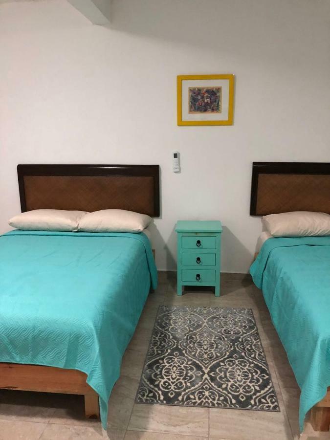 Airport Sleepy Inn Канкун Экстерьер фото