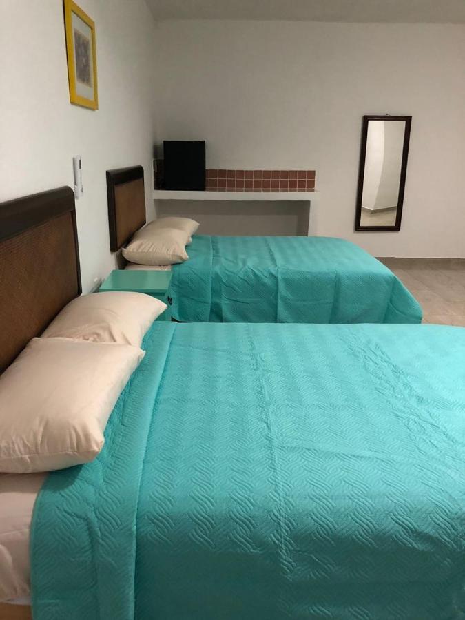 Airport Sleepy Inn Канкун Экстерьер фото